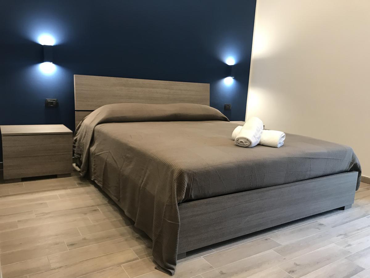 Interno 10 Cavour Bed & Breakfast เนเปิลส์ ภายนอก รูปภาพ