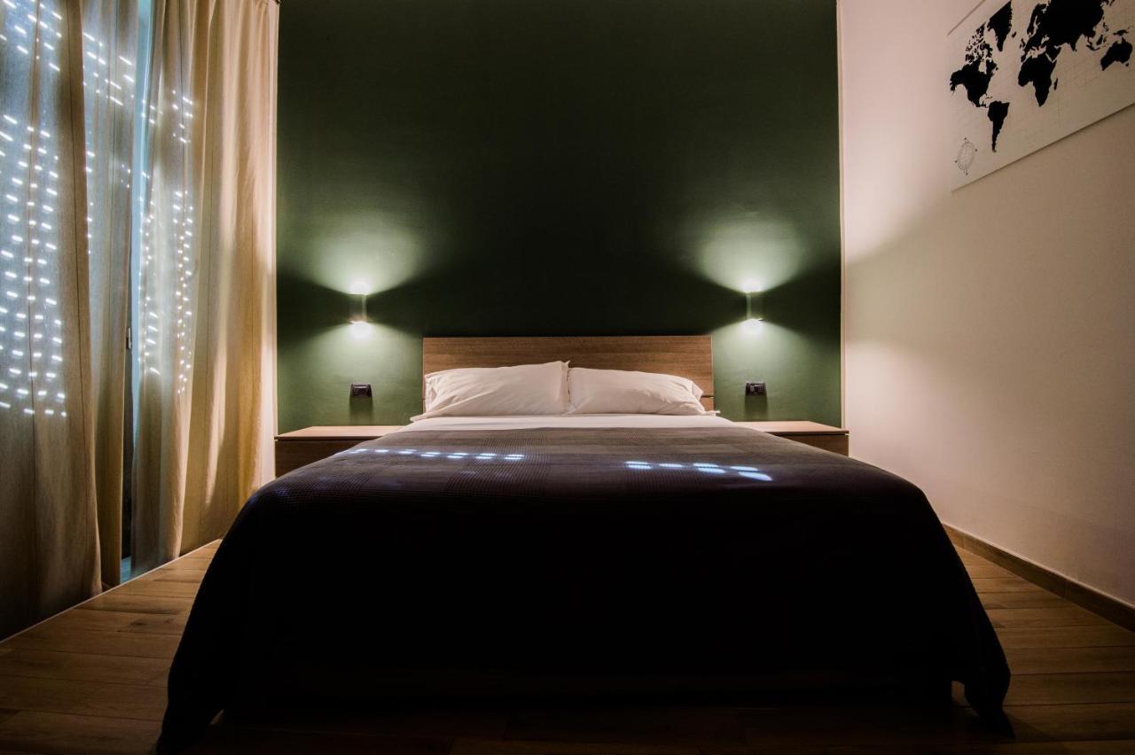 Interno 10 Cavour Bed & Breakfast เนเปิลส์ ภายนอก รูปภาพ